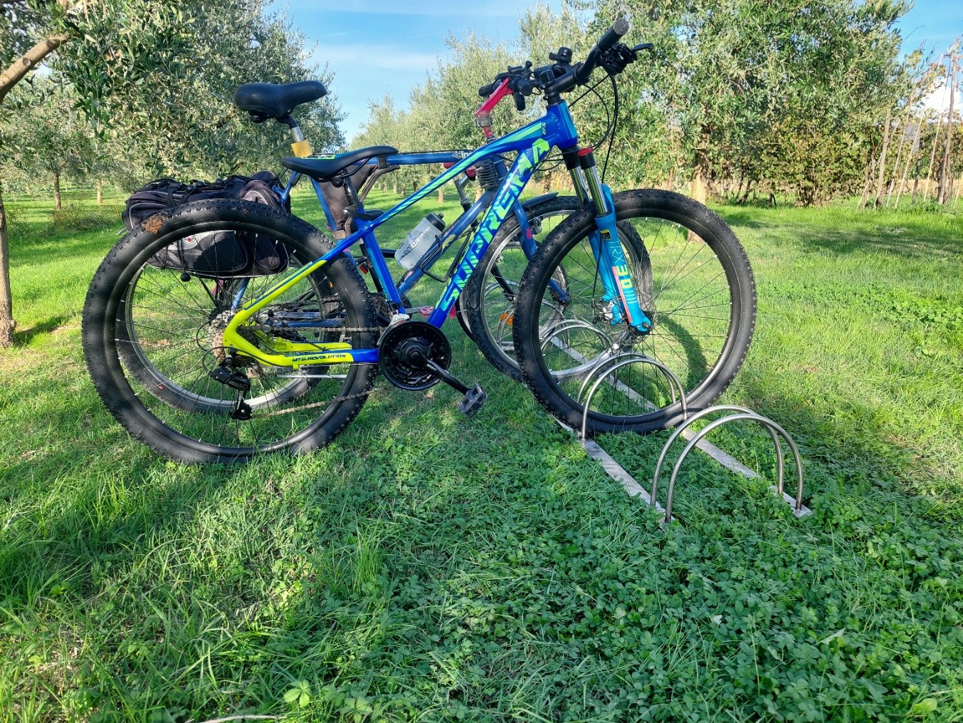 Portabici POVBE rastrelliera in Acciaio Inox da 1 a 6 posti o su misura - immagine 3